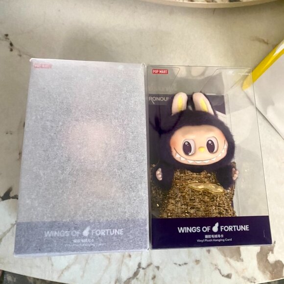 POP MART LABUBU × PRONOUNCE - WINGS OF FORTUNE Vinyl Plush Hanging Card - Picture 1 of 13